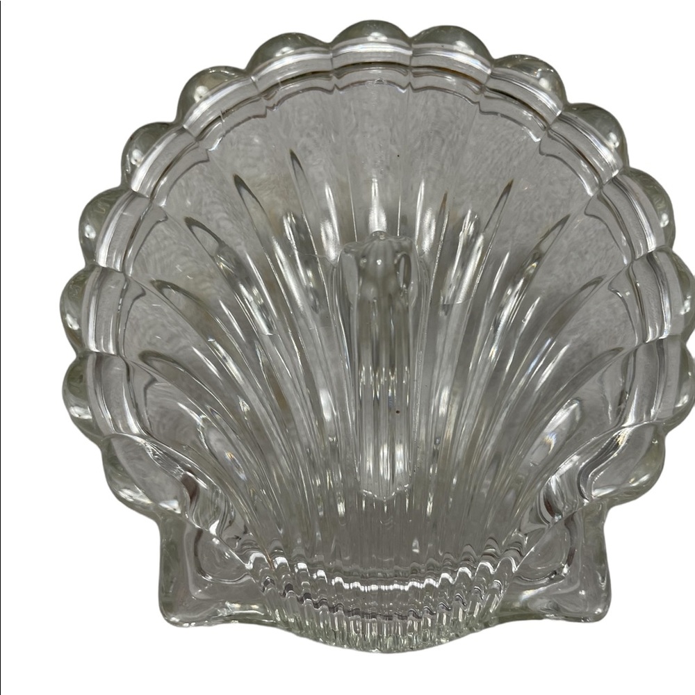 Crystal Shell Covered Dish